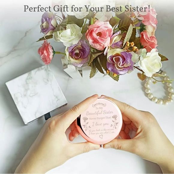Beautiful engraved compact for your Sister​​​ - Picture 5 of 5